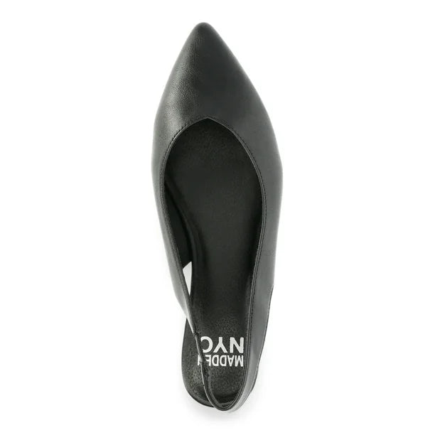 Zapatos de Mujer Madden NYC con Punta de Almendra y Corchetes de Espaldas con Cristales Falsos