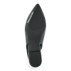 Zapatos de Mujer Madden NYC con Punta de Almendra y Corchetes de Espaldas con Cristales Falsos