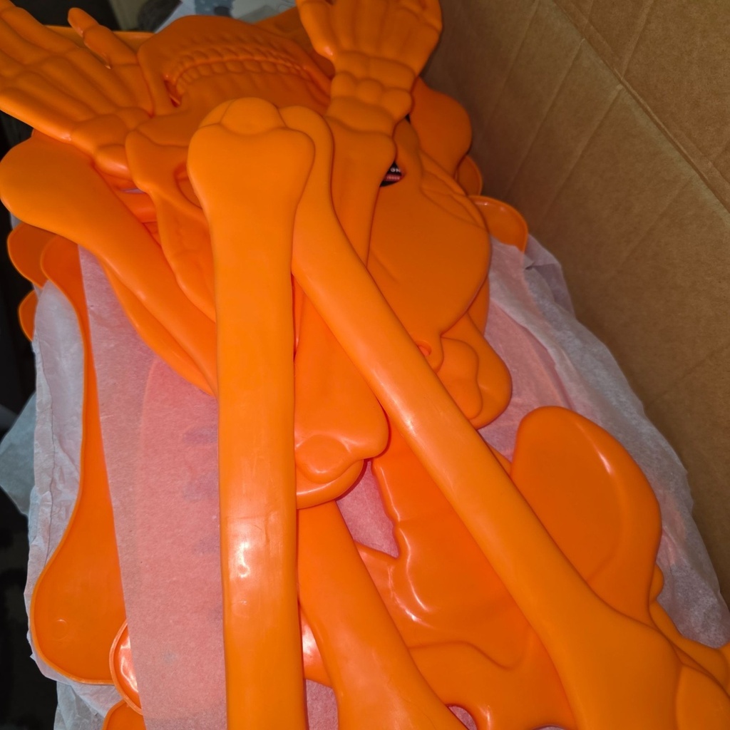 DECORACION HALLOWEEN ESQUELETO PLASTICO 149.8CM NARANJA